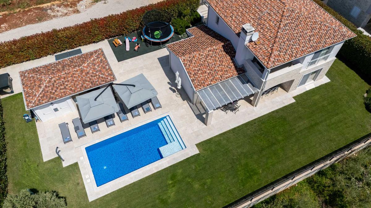 Außenbereich der Villa Nikolas
