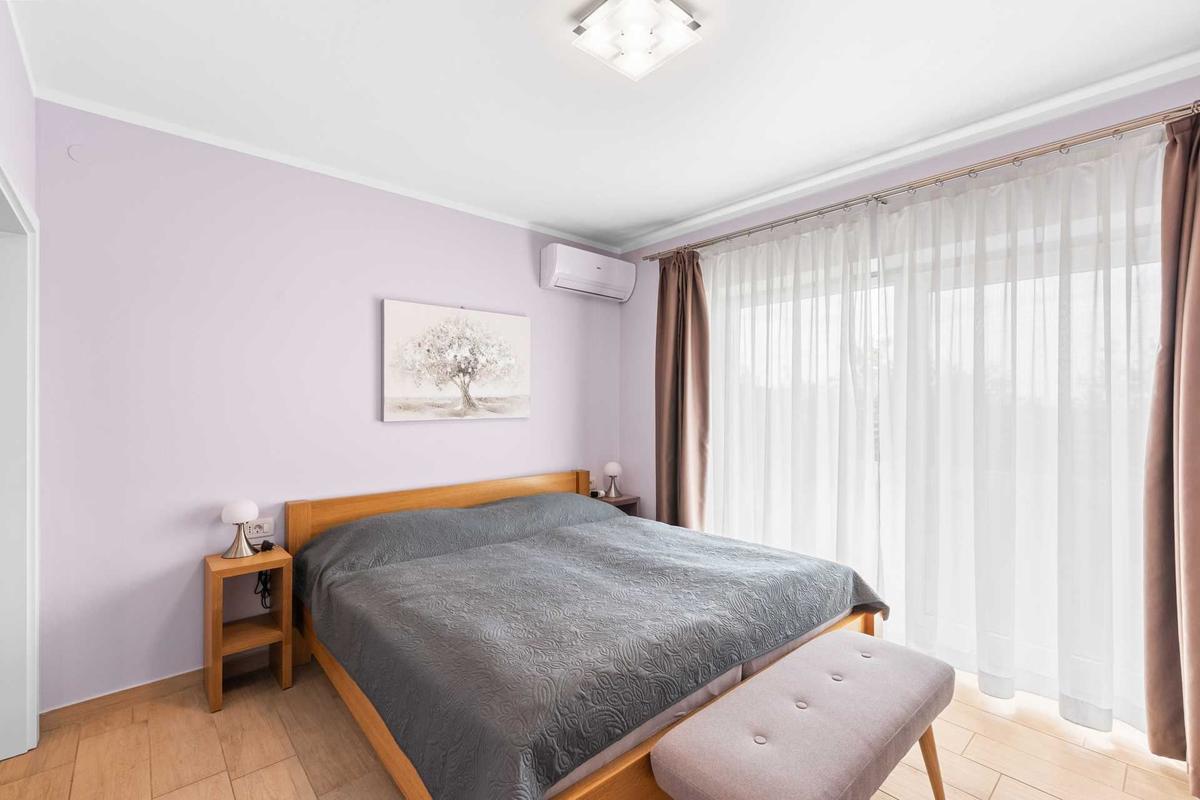 Schlafzimmer Erdgeschoss der Villa Nikolas