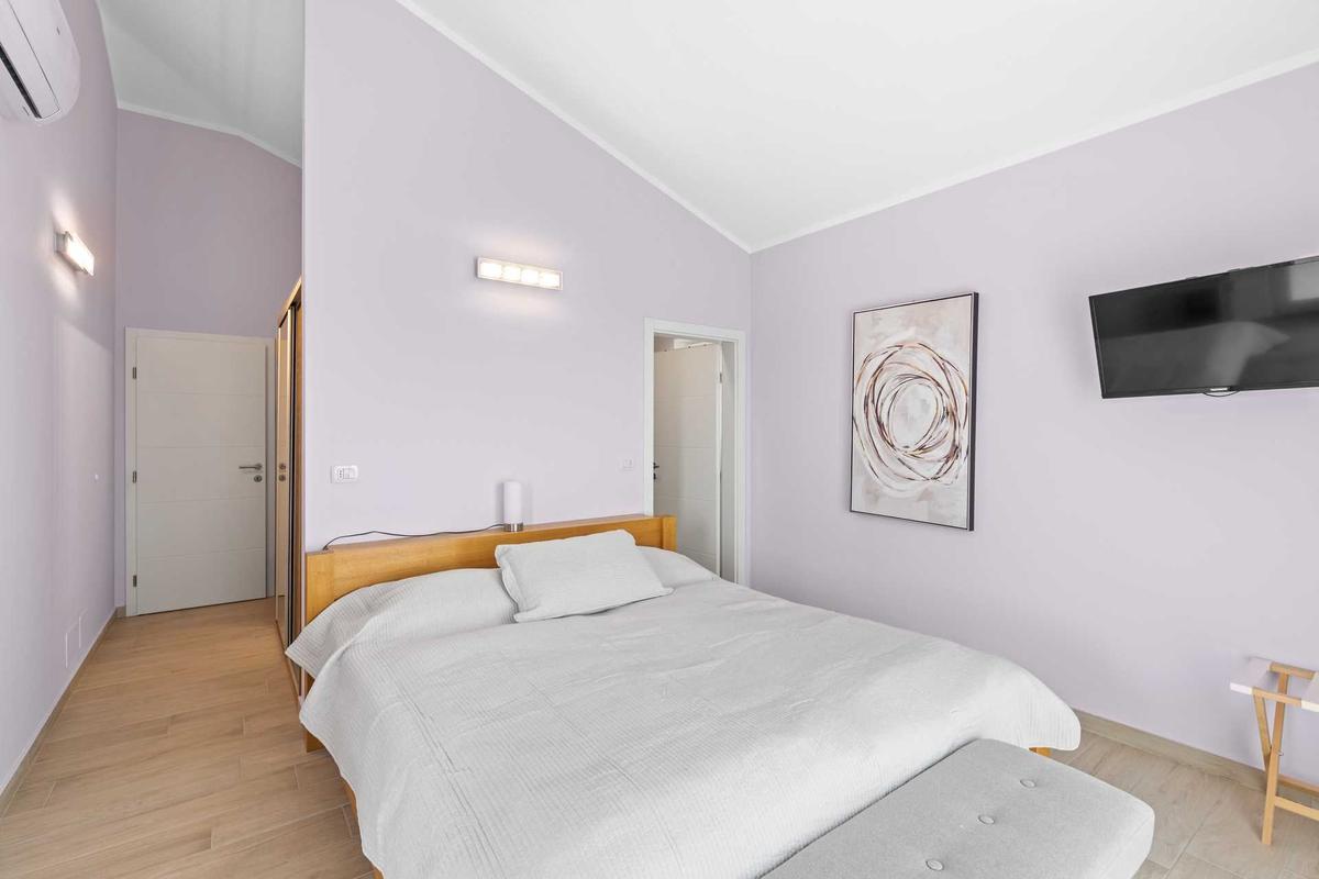 Schlafzimmer Obergeschoss I der Villa Nikolas