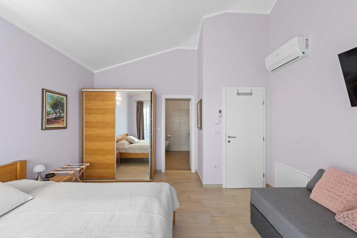 Schlafzimmer Obergeschoss II der Villa Nikolas